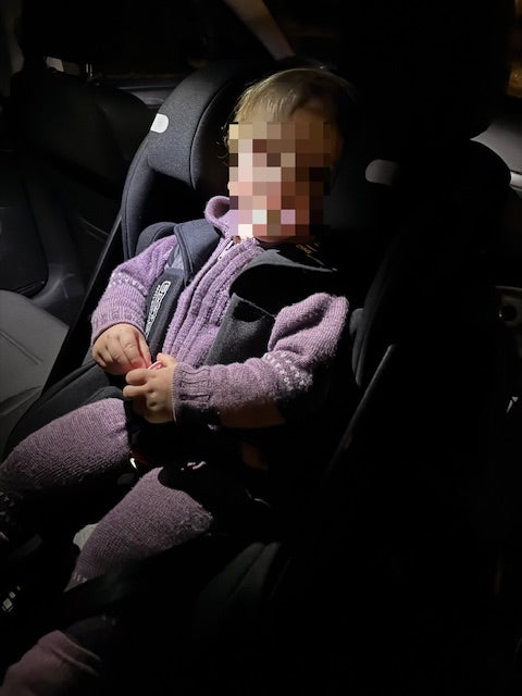 Ettåring i anti escape, kommer seg ikke ut av selene