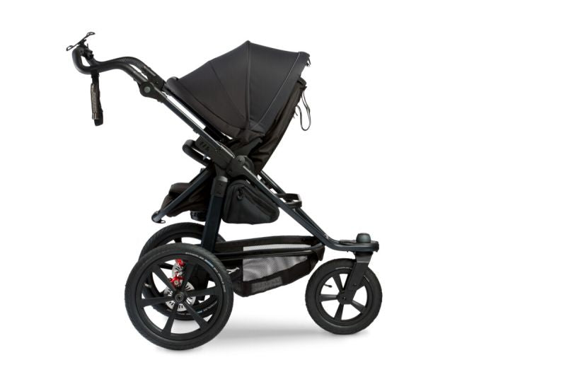 Sportsvogn, løpevogn, joggevogn, barnevogn ligner Thule Urban Glide, og topp kvalitet. Har vendbar sittedel, kombidel, babybag, bagvogn til sittedel sømløst. passer fra nyfødt til 3 - 4 år.