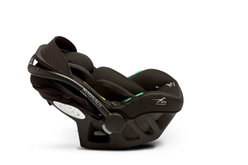 TFK spedbarnsstol, en babystol fra Avionaut. Bilstolen er optimal for beskyttelse av premature, nyfødte og eldre babyer. Verdens letteste babystol.
