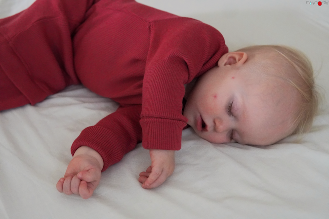 Natural Woollies sovesekk i ubehandlet merinoull, langermet